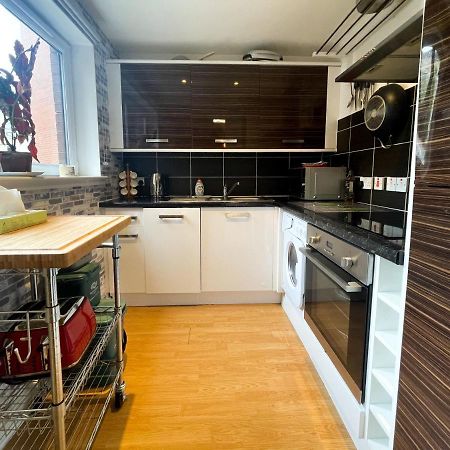 Kelvingrove 2 Bedroom Apartment - Private Parking Glasgow Eksteriør billede