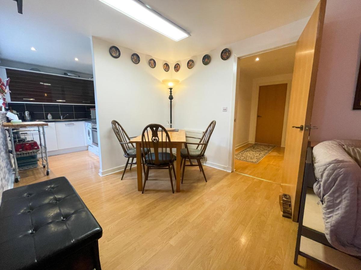 Kelvingrove 2 Bedroom Apartment - Private Parking Glasgow Eksteriør billede