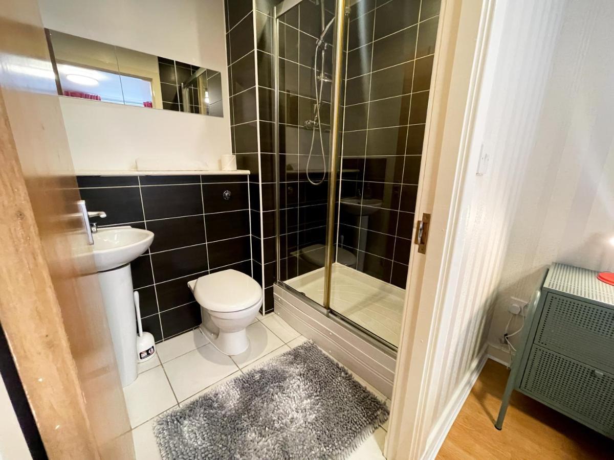 Kelvingrove 2 Bedroom Apartment - Private Parking Glasgow Eksteriør billede