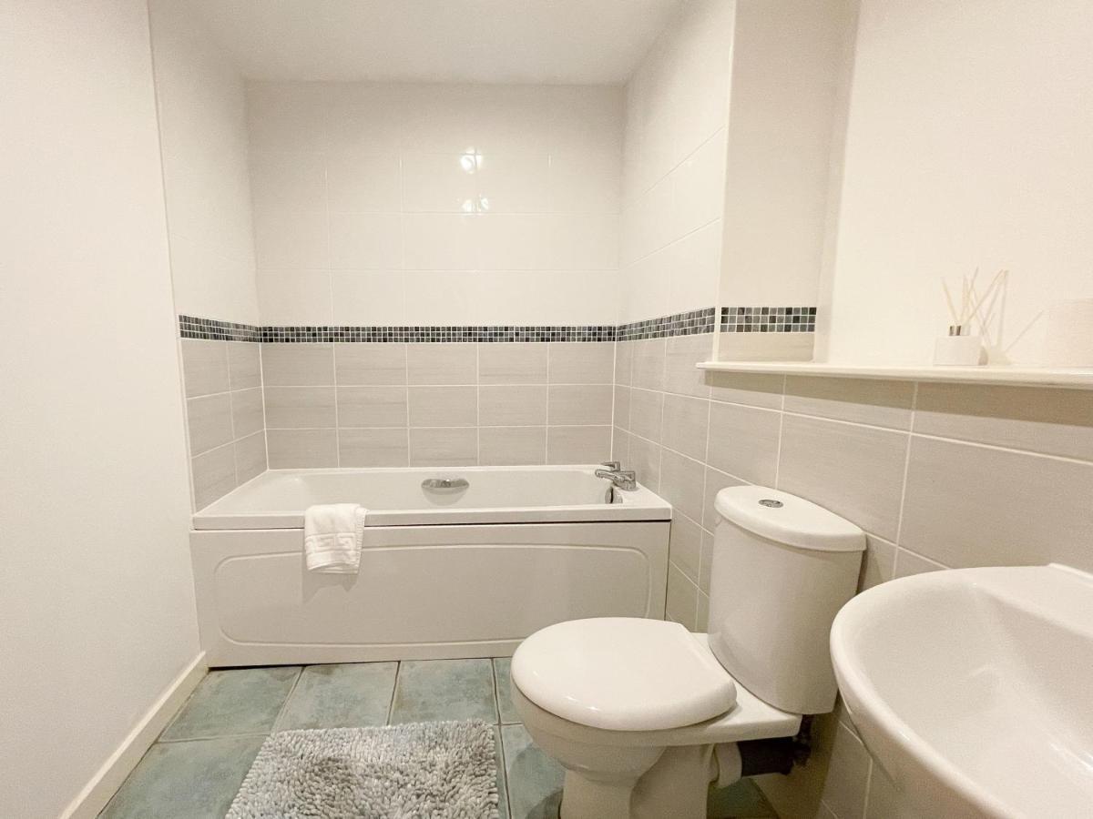 Kelvingrove 2 Bedroom Apartment - Private Parking Glasgow Eksteriør billede