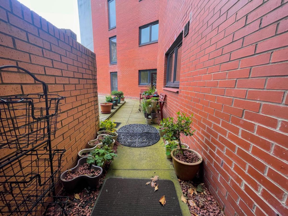 Kelvingrove 2 Bedroom Apartment - Private Parking Glasgow Eksteriør billede