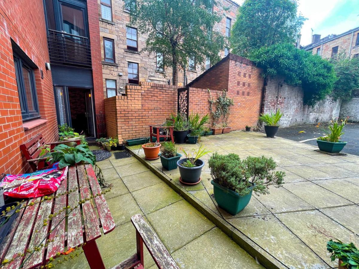 Kelvingrove 2 Bedroom Apartment - Private Parking Glasgow Eksteriør billede