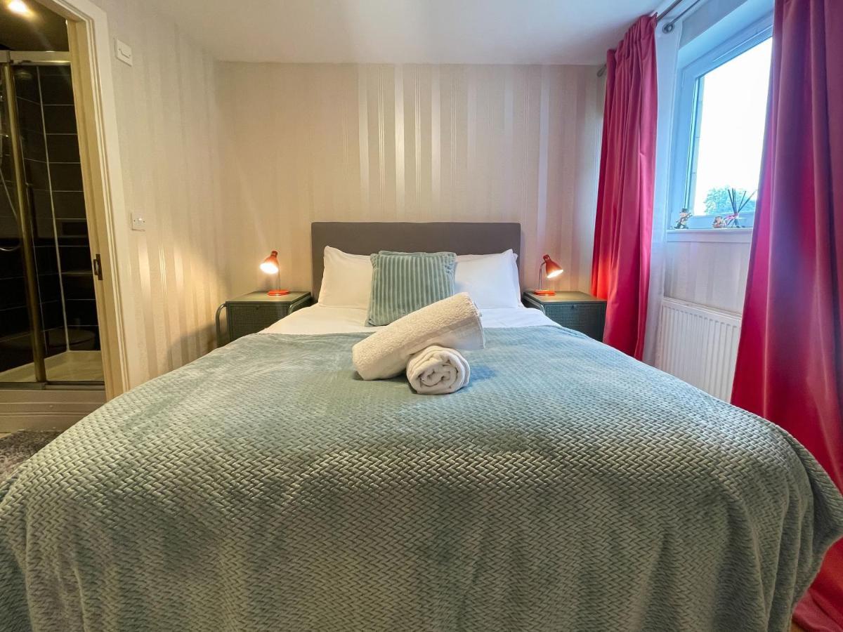 Kelvingrove 2 Bedroom Apartment - Private Parking Glasgow Eksteriør billede