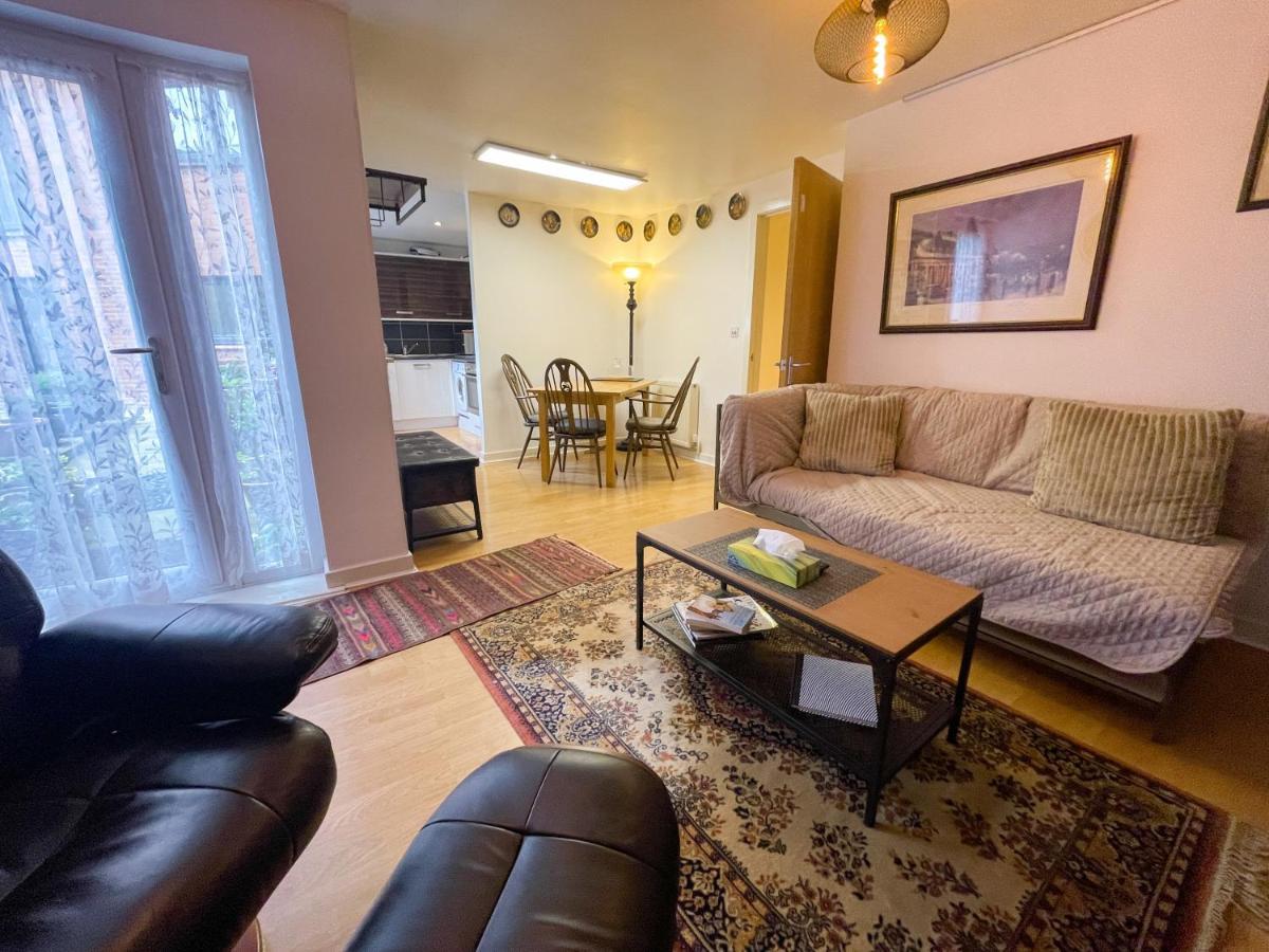 Kelvingrove 2 Bedroom Apartment - Private Parking Glasgow Eksteriør billede