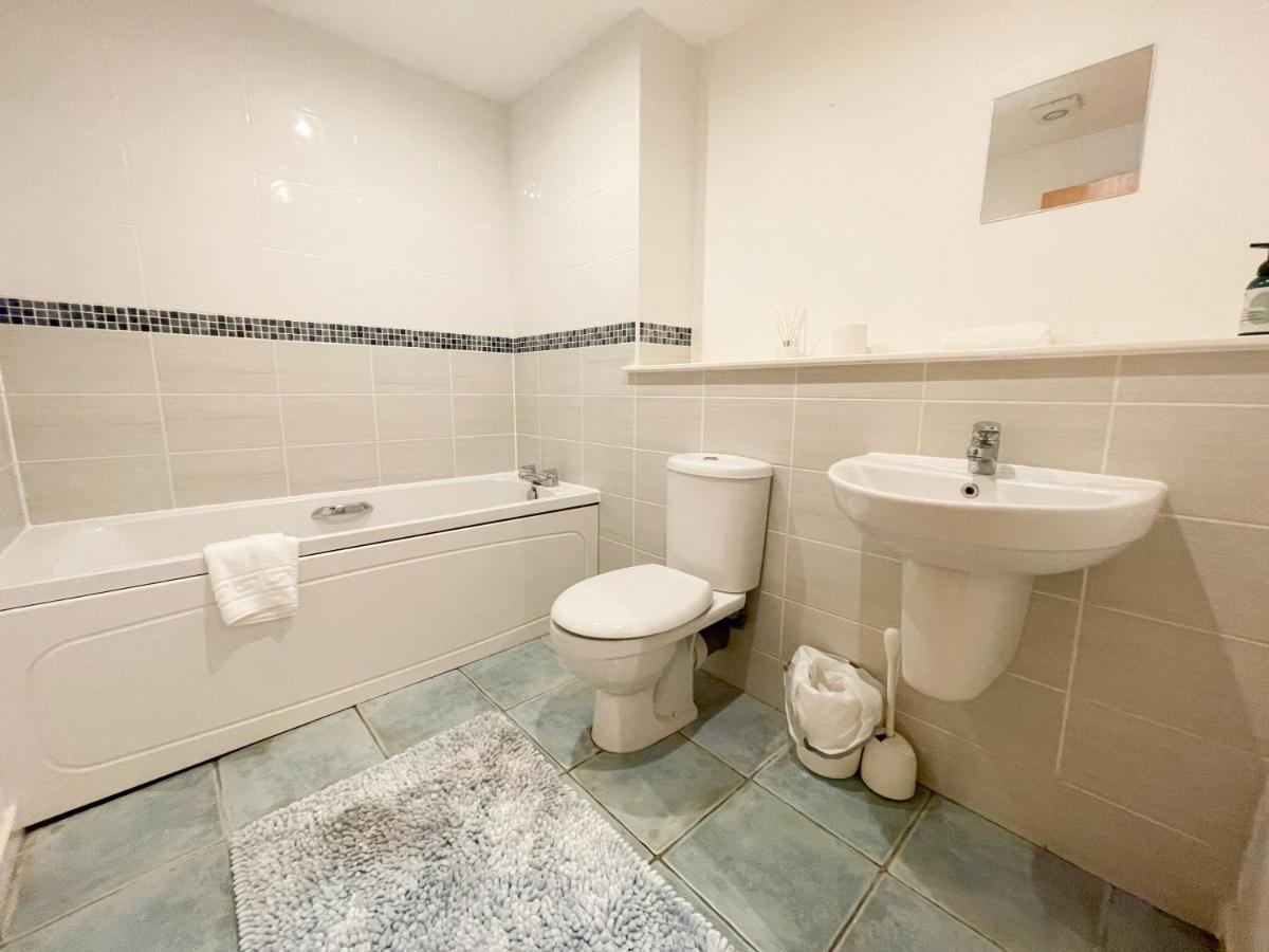 Kelvingrove 2 Bedroom Apartment - Private Parking Glasgow Eksteriør billede