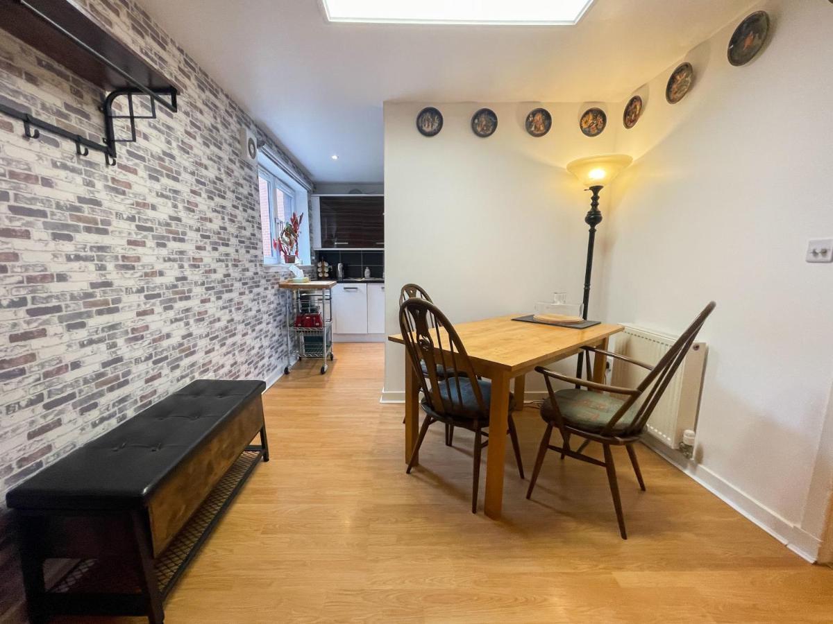 Kelvingrove 2 Bedroom Apartment - Private Parking Glasgow Eksteriør billede